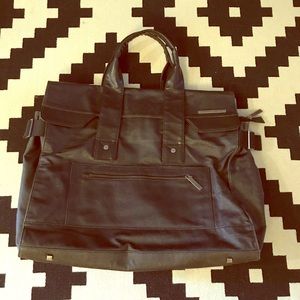 Matt & Nat Vegan 🌱 Weekender Bag